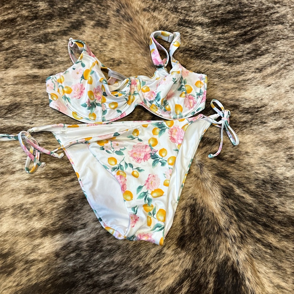 Victoria’s Secret Floral Lemon Print Bikini Set
